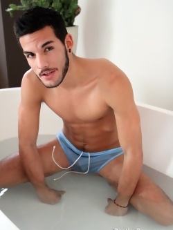 Nicolas Cruz Bath Time