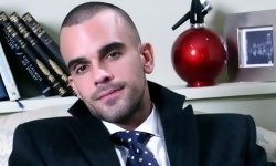Damien Crosse In Glove Love
