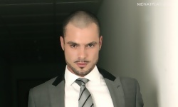 L’Homme dans L’Ombre