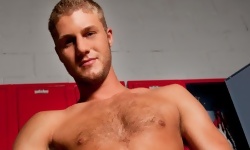 Andrew Jakk