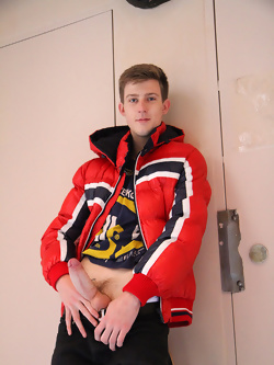 Hung Aussie Olly Daniels