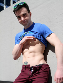 Kyle Grayson Gives Neighbors A Show