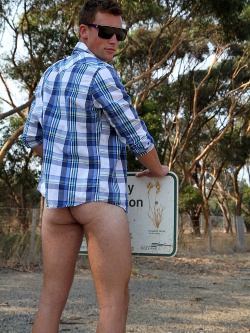 Lincoln Ashby Roadside Wank
