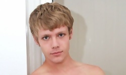 Anthony Evans' Bathroom Wank