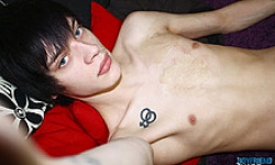 Slim British Emo Lad Lewis Romeo