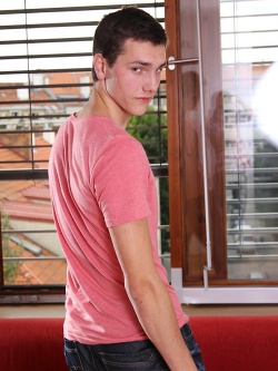 Andrew Momo