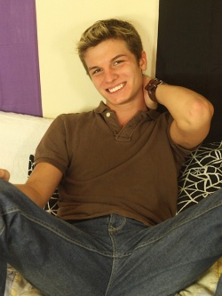 Jaycee Angel And His Dildo