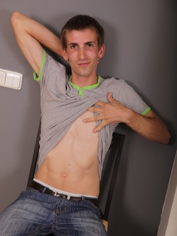 Luigi Dildos His Hairy Hole