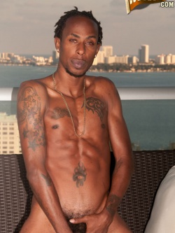 Mr. Phat Lipps
