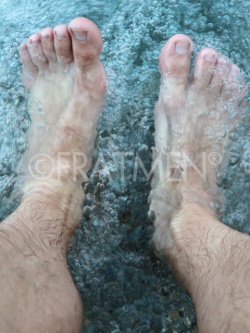 Fratmen Str8Feet