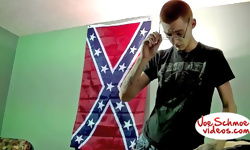 Geeky Whiteboy Jerks Out Some Juice