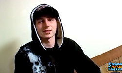Straight 18 Year Old Skater Masturbates
