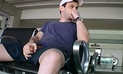 Jacking At The Airport