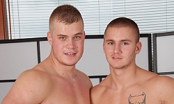 Reyn Story Barebacks Ryan Cage
