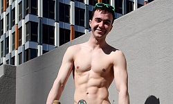 Kyle Grayson Gives Neighbors A Show