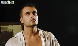 Ronny Strokes His Pud