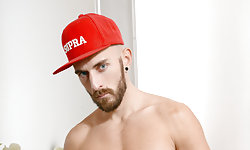 Enzo DiKarina