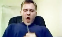 Thirsty Jacker Aims For Mouth